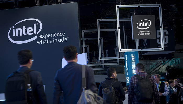 英特尔创纪录亏损166亿美元，但自救计划初获市场认可