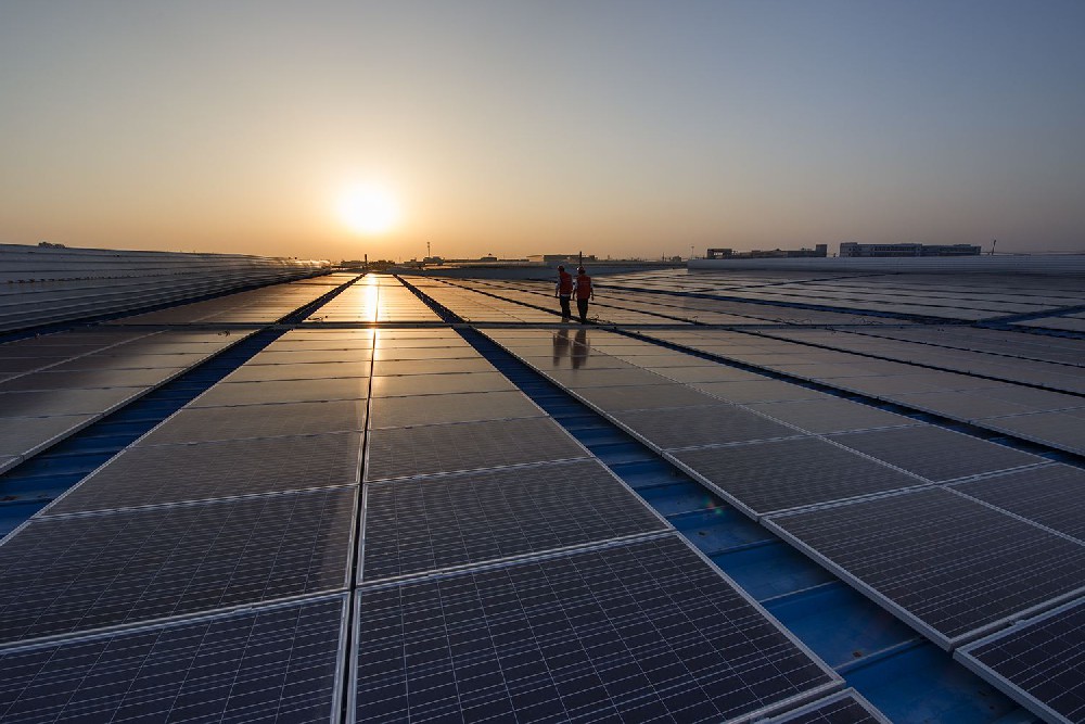 光伏硅料龙头打响“反内卷”第一枪 明年供需错配行情能否扭转?