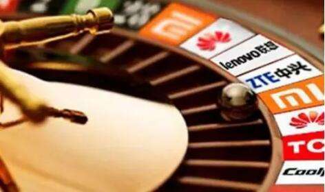 华为降价、苹果跟进 米OV上攻 国内高端手机大战来了！